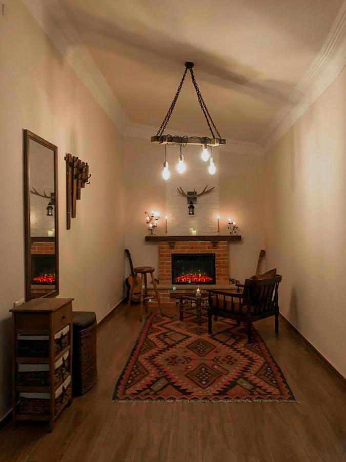 Loft Home In City Center Yerevan Exterior photo