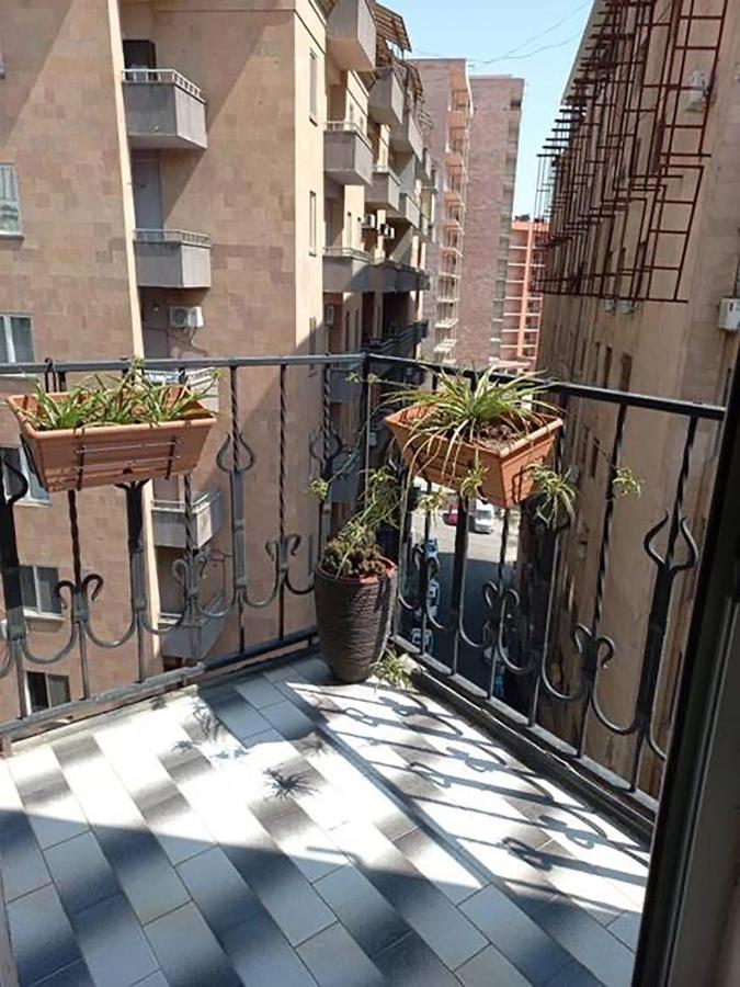 Loft Home In City Center Yerevan Exterior photo